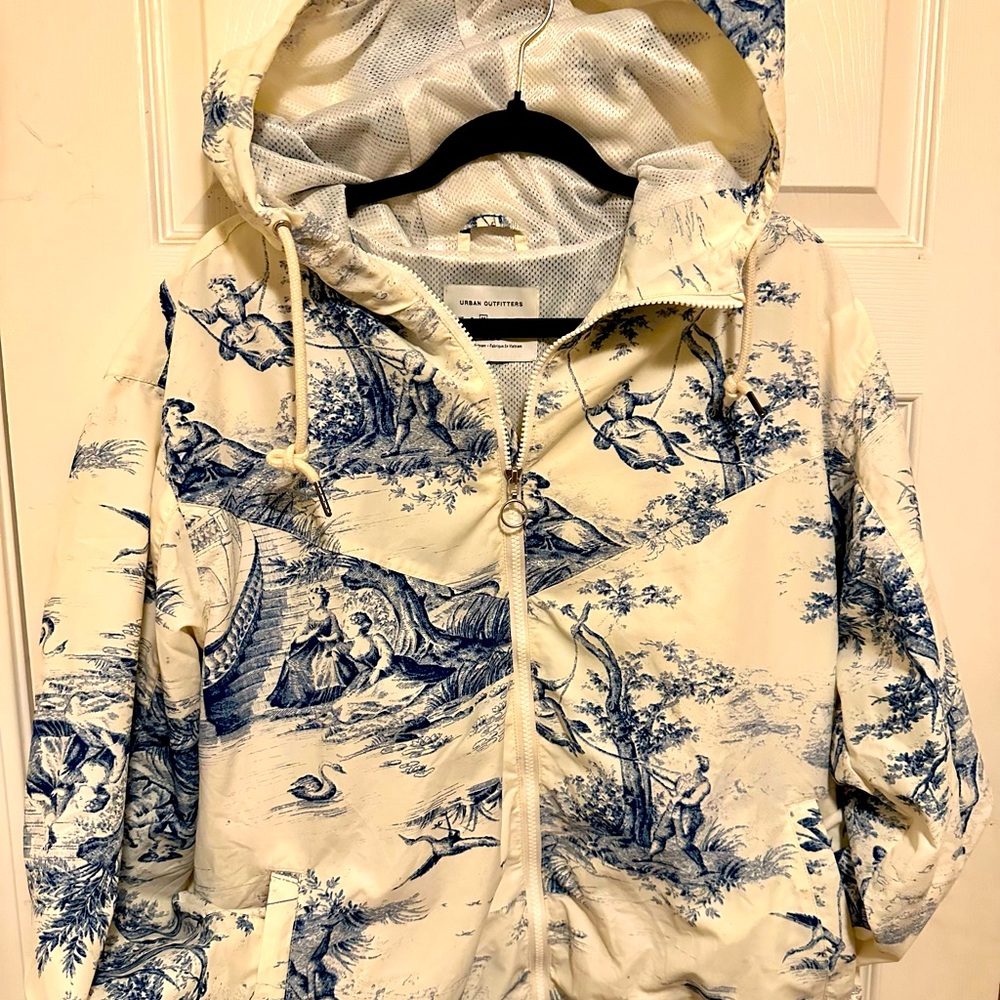 Urban outfitters lightweight jacket. 100% nylon